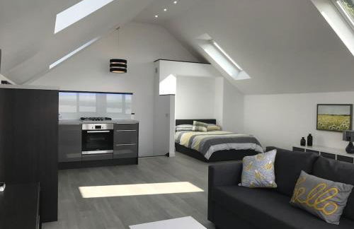 1 Bed Studio - Sleeps 4 - Parking - Wifi - Foto 5