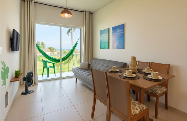 FLATS MAR'BELLA COM VARANDA, 100M PRAIA, PETFRIENDLY E ESTACIONAMENTO - Foto 1