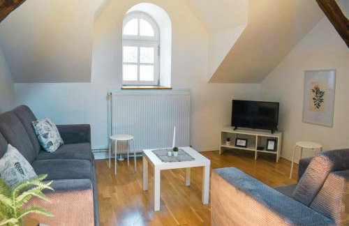 Central Park Apartments - Photo 24