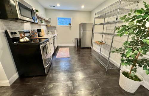 Modern Oasis-steps from DC with free private parking - Foto 39