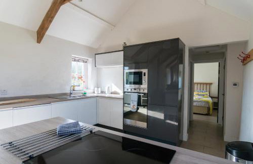 The Dairy - Luxury Cottage, Hot Tub and Summer House, Countryside Views, Pet Friendly - Foto 6