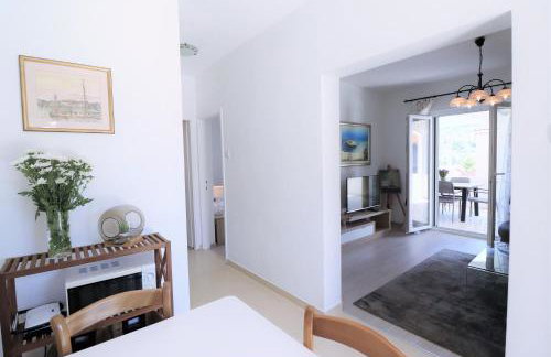 Villa Mendula Trogir - Luxury villa by the beach - heated pool - lush green garden - Photo 50