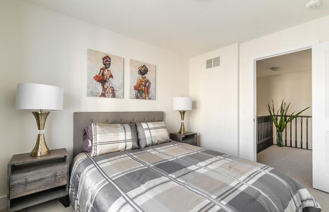 4BR 3BA Townhouse on Lake Ontario Free Parking Gym - Foto 23