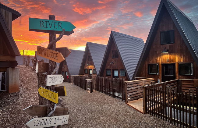 Wrong Way River Lodge & Cabins - Foto 1