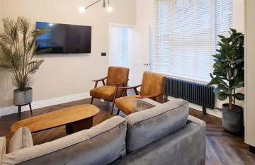 Stunning Luxury Spacious Holiday Home - 5 Bedrooms - Rest & Recharge in Manchester - Foto 5