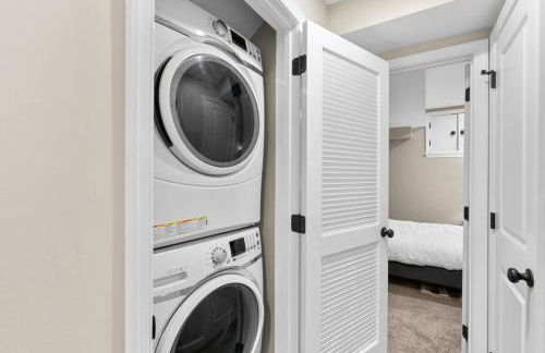 Federal Hill Luxury with Parking & Harbor View Rooftop - Foto 44