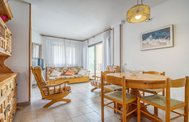 Apartment in Roses Near Platja del Eastrell - Photo 7