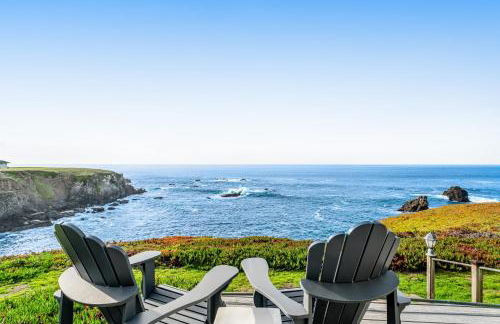 Oceantfront Estate with Luxury Kitchen & Game Room - Photo 36