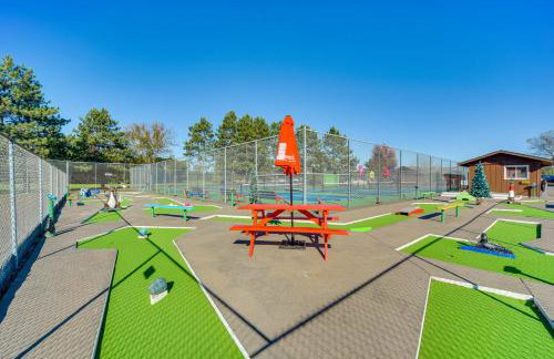 Lake Days, Links and Trails! Danbury Cottage - Foto 19