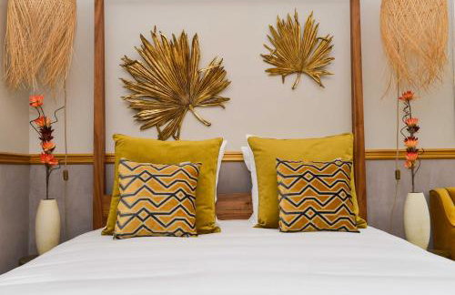 The Majestic Garden Suite - Photo 12