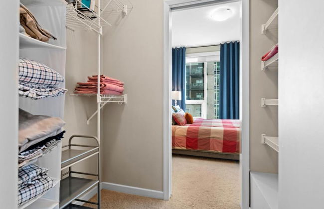 Modern Calgary Apartments - Calgary 1320 1St SE 1503 P4 2Bd 2bath - Photo 48