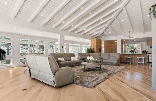 Exclusive Resort Escape - Heated Pool, Spa & Pickleball - Foto 16