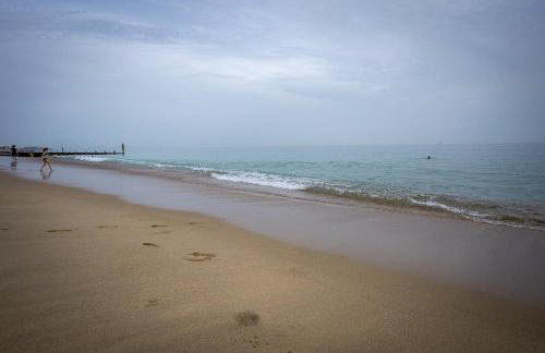 Stunning 2 bed Seaside Apartment With Sea Views - Foto 13