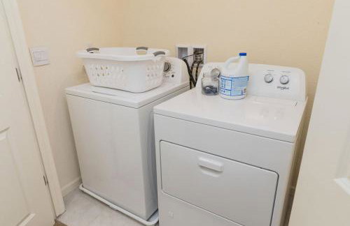 Modern 5 bed near hospitals and UC Merced - Foto 16