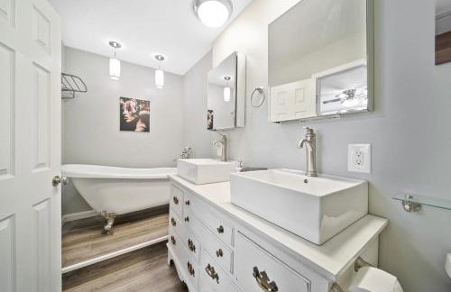 Modern & Chic 4BD,2BA - Pool, Hot Tub, BBQ Grill - Foto 17