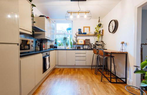 Unique private apartment w/ Easy access to Central London - Foto 4