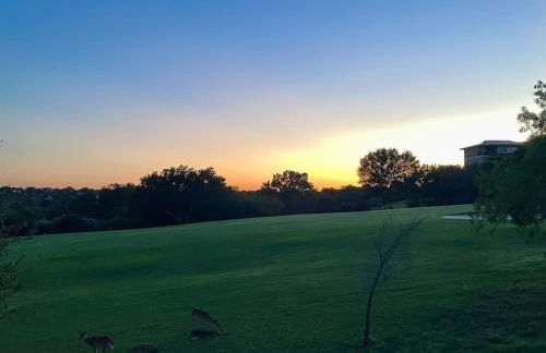 Architect's 'Castle' - Golf Villa with Views - Foto 37