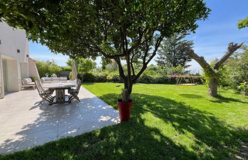 Superbe villa piscine proche ville et mer au calme - Foto 12