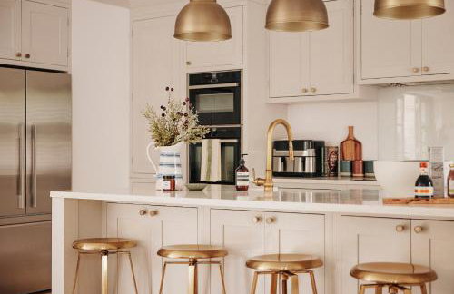 Luxury Fulham Townhouse with a Bar & Games Room - Foto 22