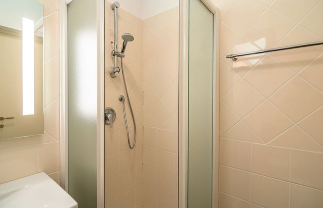 Apartment in Oggebbio With Pool & Terrace - Foto 13