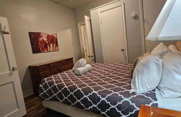 Dauphin District Darling #3-Downtown, Restaurants - Photo 43