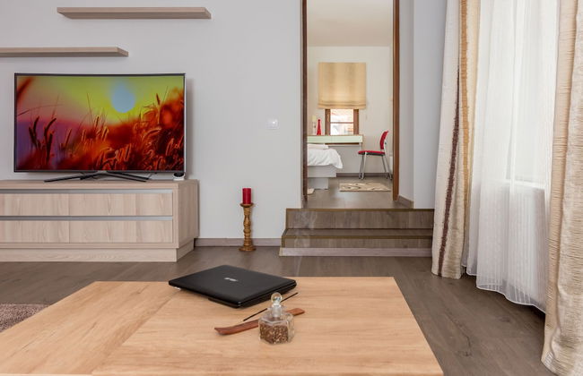 Casa Nicolae Luxury Suites - Photo 78