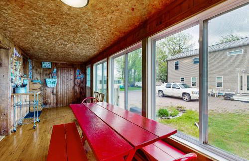 The Big Yellow Camp - Foto 37