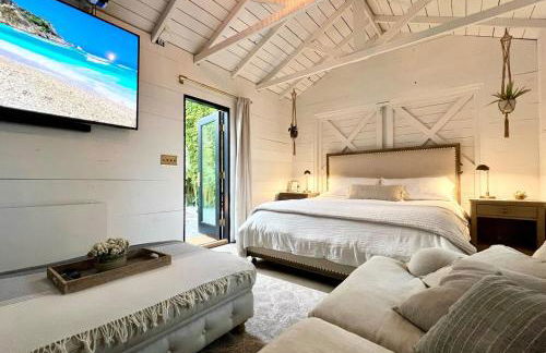 Channel Islands Beach Retreat - Photo 20