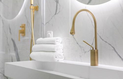 Legend Majestic - Baignoire chaussure - TV Miroir - Parking Privé GRATUIT - Foto 12