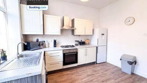 Contractor-Friendly House By Properties With Joy Short Lets and Serviced Accommodation Ashton - Foto 4