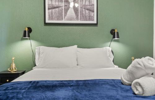 Botanical Oasis near Riverwalk - Sleeps 12 - Foto 16