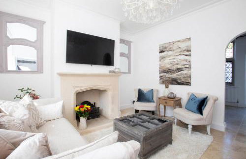 Number 42 by The Butler Collection - Foto 9