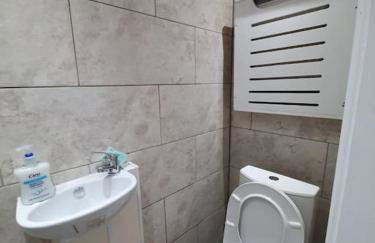 5 Bedroom House by monishortlets - Foto 67