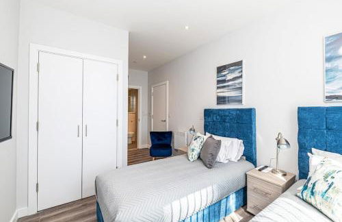 #94 Lux Crosby Gardens Apartment - 10 mins to Crosby Beach - Sleeps 4 - " Perfect for Business travelers and Small Families - Free Parking" - Foto 3