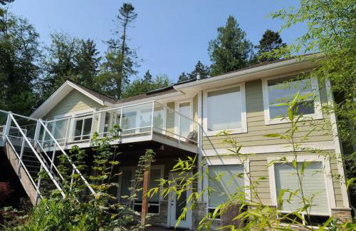 Expansive Dual-Kitchen Retreat - Foto 24