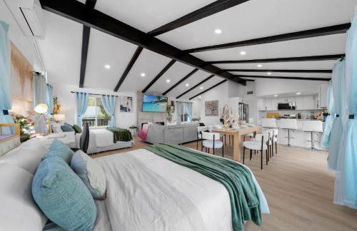 Entire Private Home with 2 Bedrooms 1 Bathroom, Grand View, King Bed, Spacious, Parking, Available Now - Foto 9