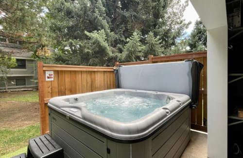 Couples Retreat With Hot Tub, Sauna and Steam Room - Foto 12