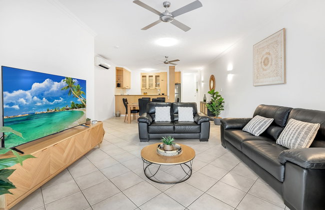 Spacious 3-beds w Direct Access to Pool - Photo 1