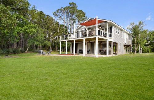 Waterfront Home Game Room Ping Pong Outdoor Bar Area - Foto 20