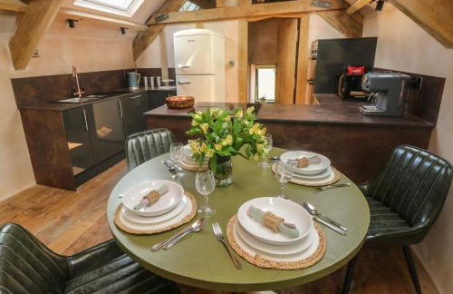 Becket's Barn - Photo 10