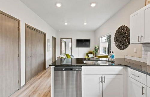 New 2 Bd 2 Bth Near Perry Dist and Downtown - Foto 15