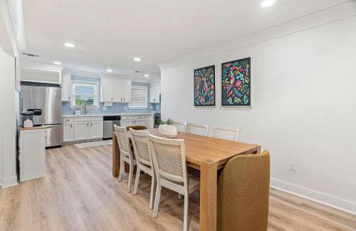 Mins to Casino & Beach Fire Pit Large Yard Decks - Foto 7