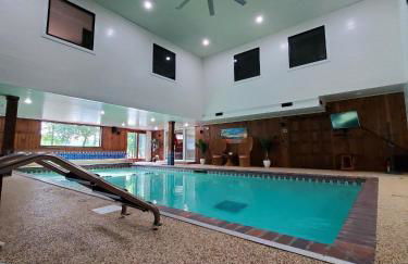 Whitefish Lake Home with Heated Indoor Pool - Foto 1