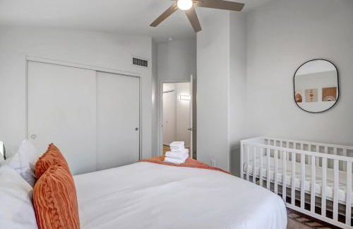 Chic Poolside Oasis - Karaoke - BBQ - Games - Foto 30