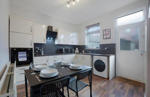3BR House By Astra Residences Short Lets & Serviced Accommodation Ferryhill - Ideal For Contractors With Free Parking - Foto 13