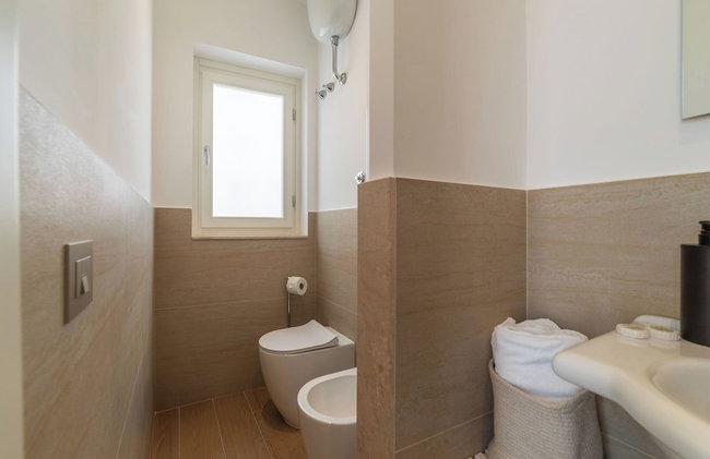 JOIVY Exclusive 2-Bedroom Villa with Private Garden - 5 minutes from the Colosseum - Photo 93