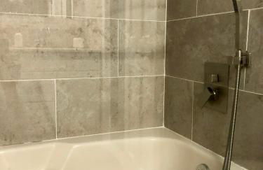 Amazing Poconos House . Sauna/Hot Tub/Private Pool - Foto 29