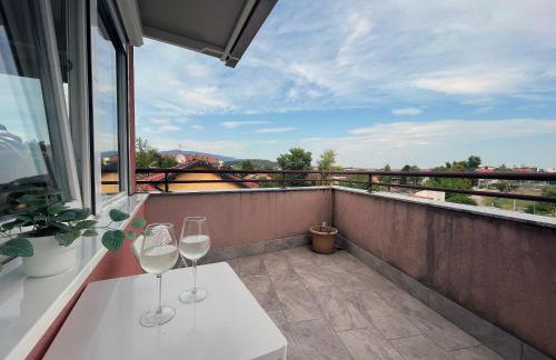 Val Boutique Apartment Terrace & Free Parking - Photo 25