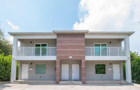 Spacious entire Apartment with Free Parking - Foto 26