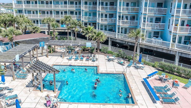 Steps to Pool and Beach Amazing Views From Two Balconies - Foto 4, Habitación